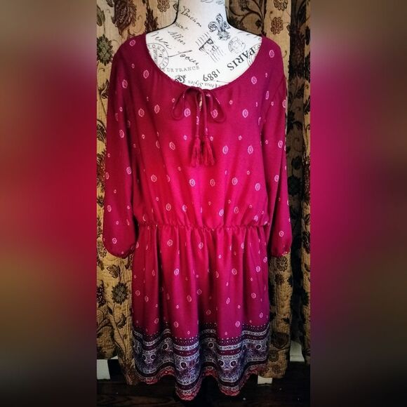 Xhilaration Dresses & Skirts - Xhilaration Magenta Long Sleeved Tunic Dress w/Tie Neck Elastic Waist…